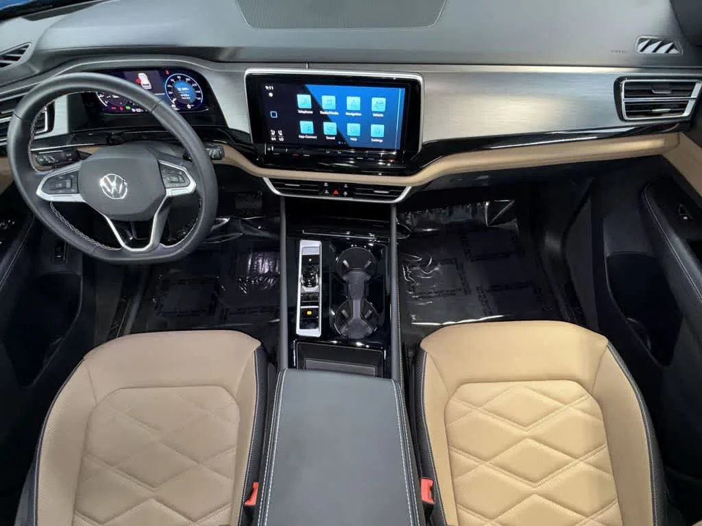 2026 Volkswagen Atlas Cross Sport 2.0T SE w/Technology photo 24