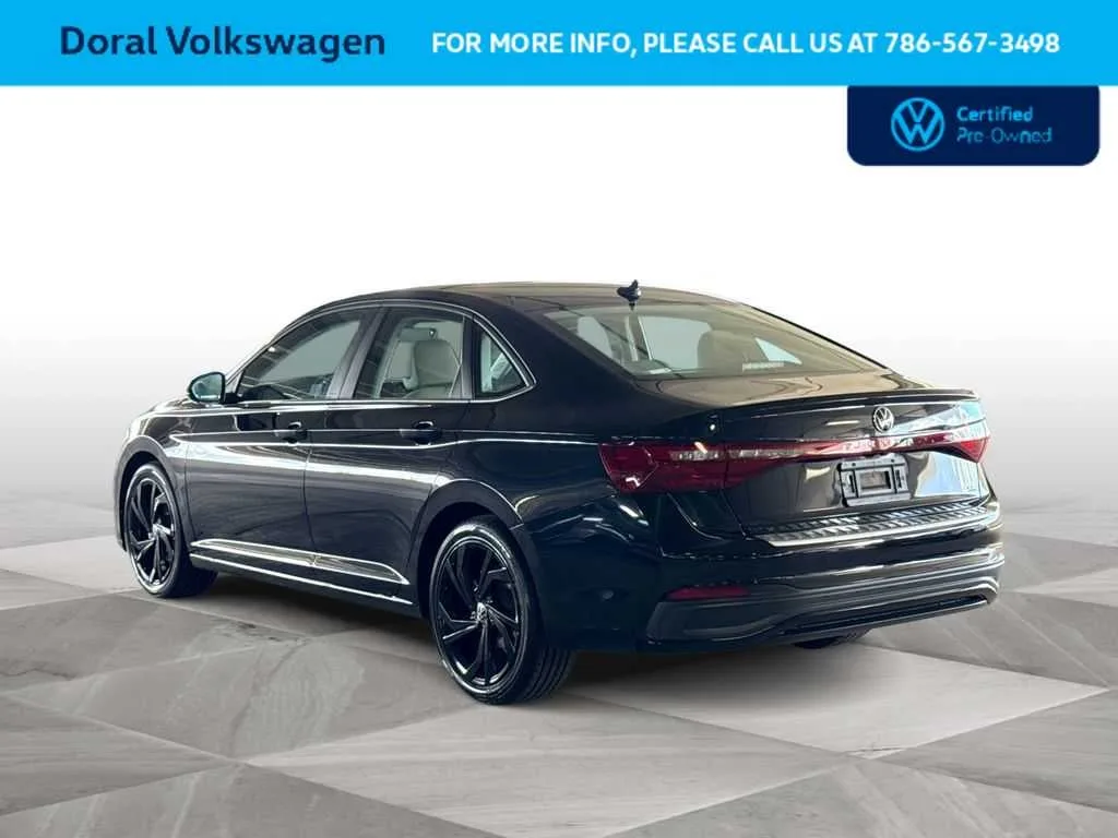 2025 Volkswagen Jetta SE photo 6