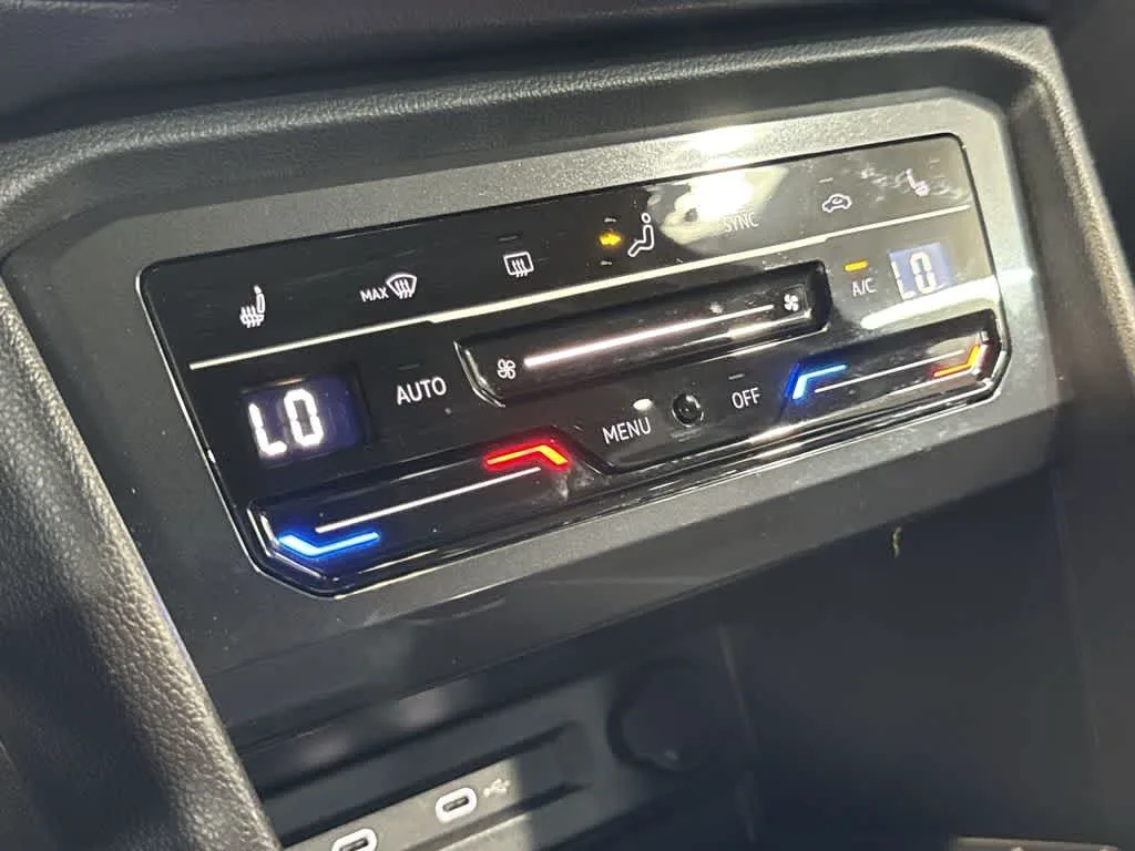 2023 Volkswagen Tiguan SE R-Line Black photo 19