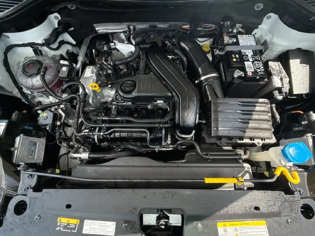 2026 Volkswagen Taos SE photo 12