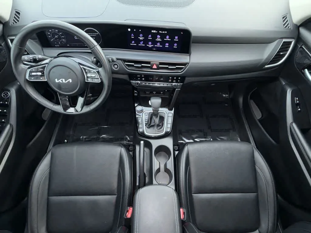 2025 Kia Seltos EX photo 24