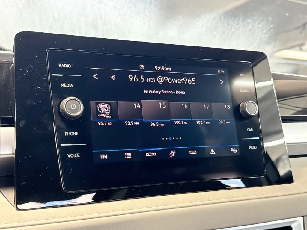 2026 Volkswagen Taos SE photo 17
