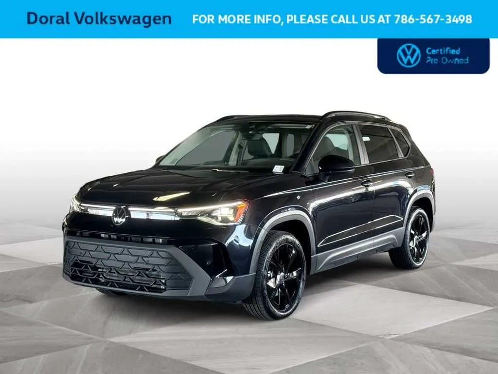 2025 Volkswagen Taos SE Black photo 4