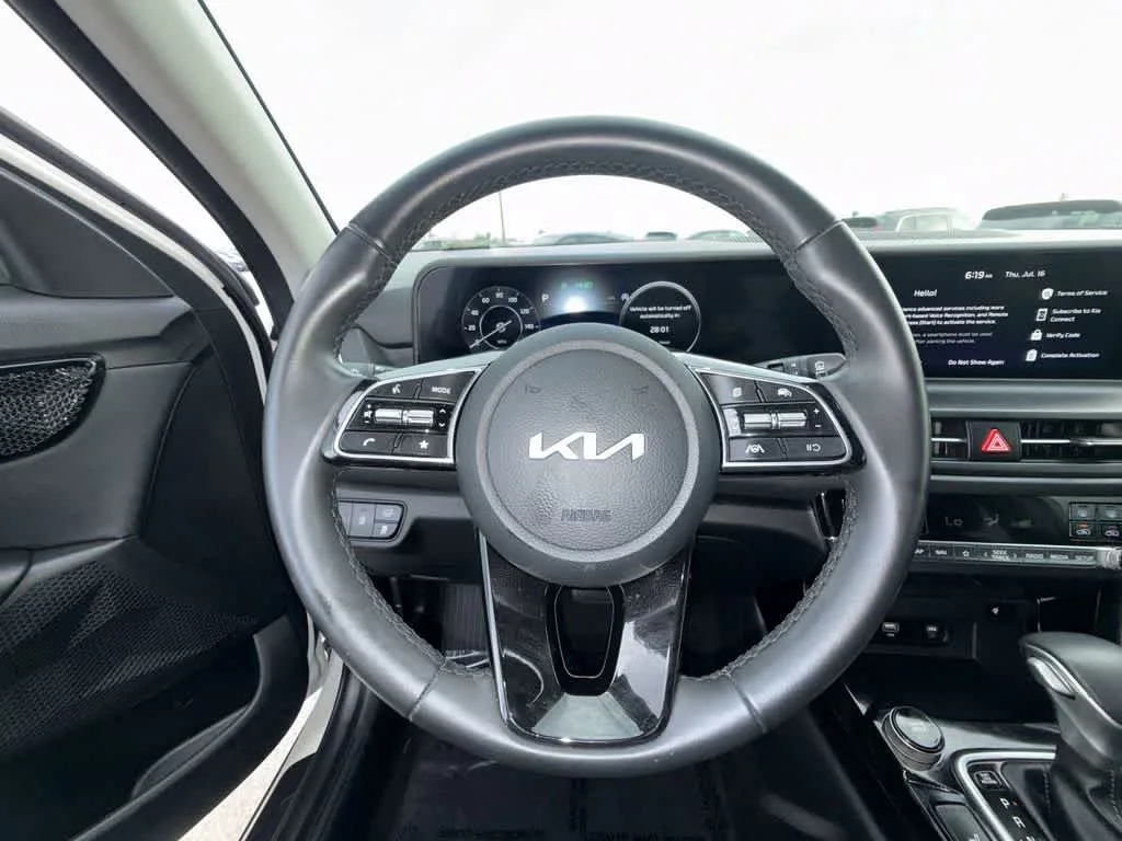 2025 Kia Seltos EX photo 15