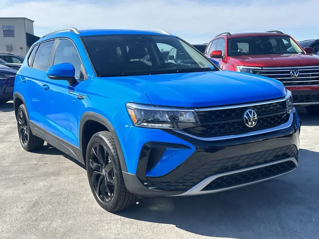 2024 Volkswagen Taos SE photo 17
