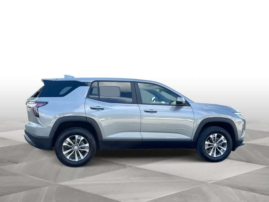 2025 Chevrolet Equinox FWD LT photo 9