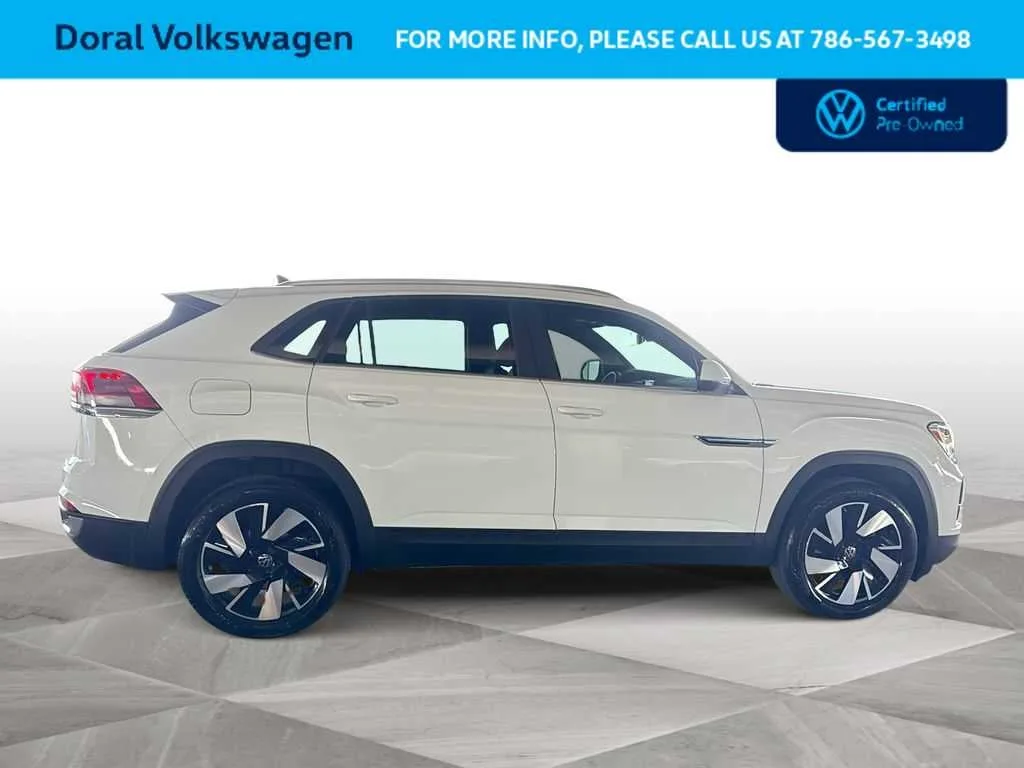 2025 Volkswagen Atlas Cross Sport 2.0T SE w/Technology photo 9