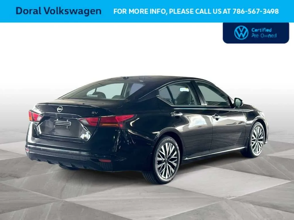 2024 Nissan Altima 2.5 SV photo 8