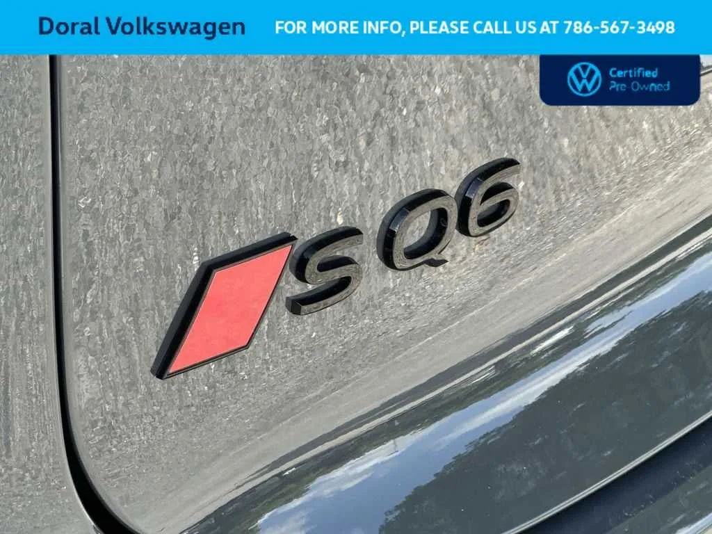 2025 Audi SQ6 e-tron Prestige photo 10