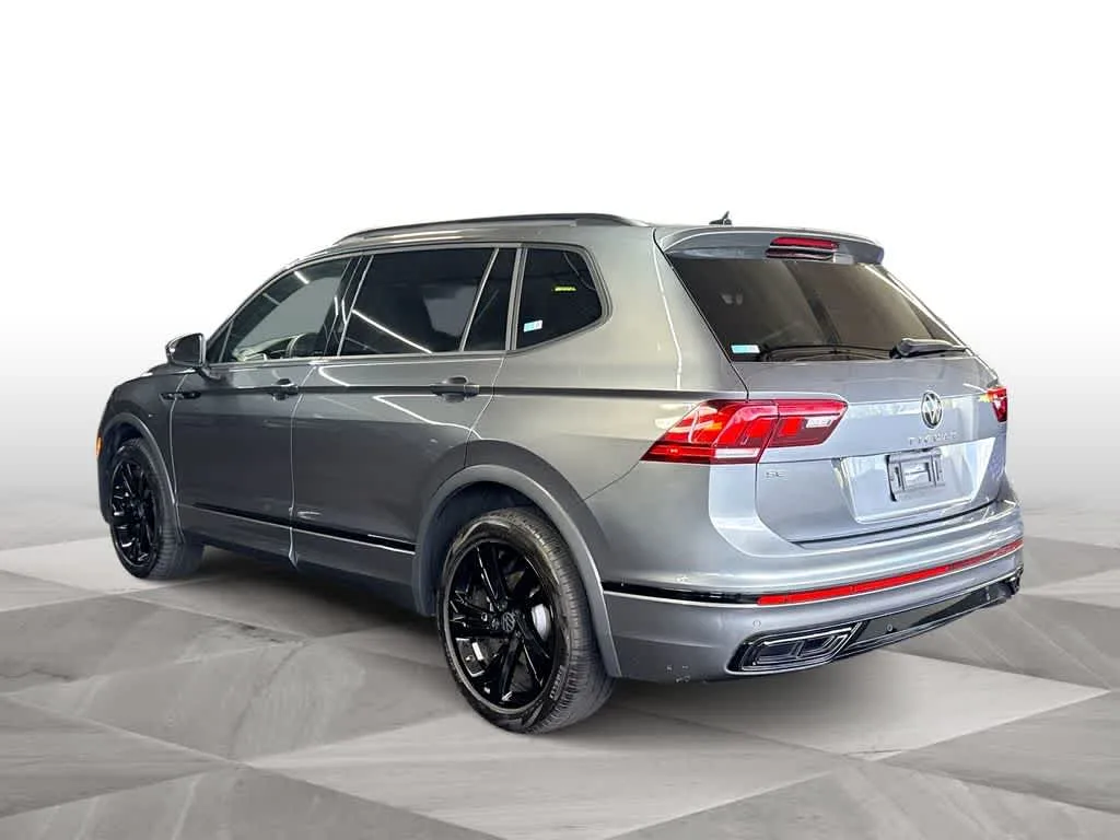 2023 Volkswagen Tiguan SE R-Line Black photo 6