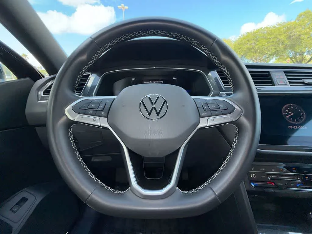 2024 Volkswagen Tiguan SE photo 15