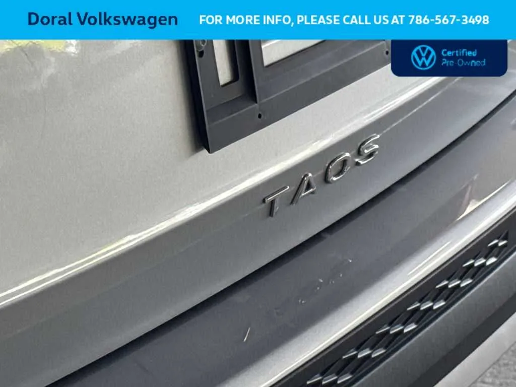 2024 Volkswagen Taos SE photo 10