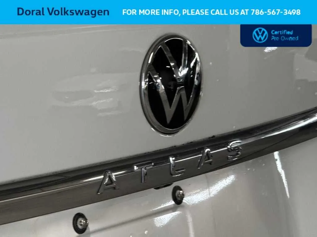 2023 Volkswagen Atlas 3.6L V6 SE w/Technology photo 10