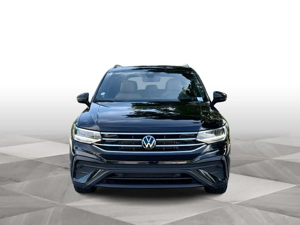 2024 Volkswagen Tiguan SE photo 3