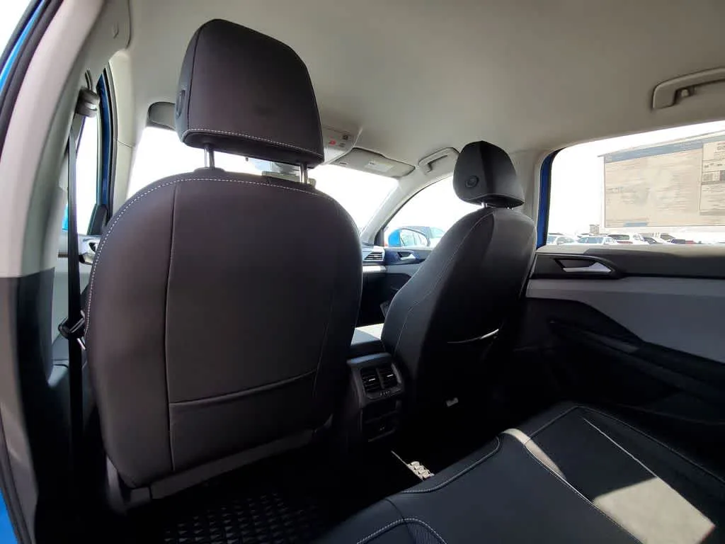 2023 Volkswagen Taos SE photo 27