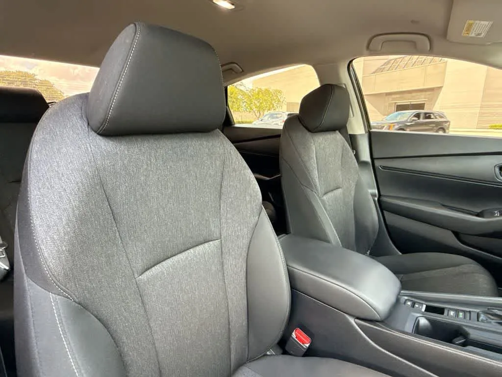 2023 Honda Accord LX photo 27