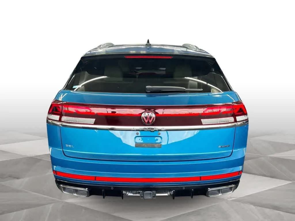 2024 Volkswagen Atlas Cross Sport 2.0T SEL Premium R-Line photo 7