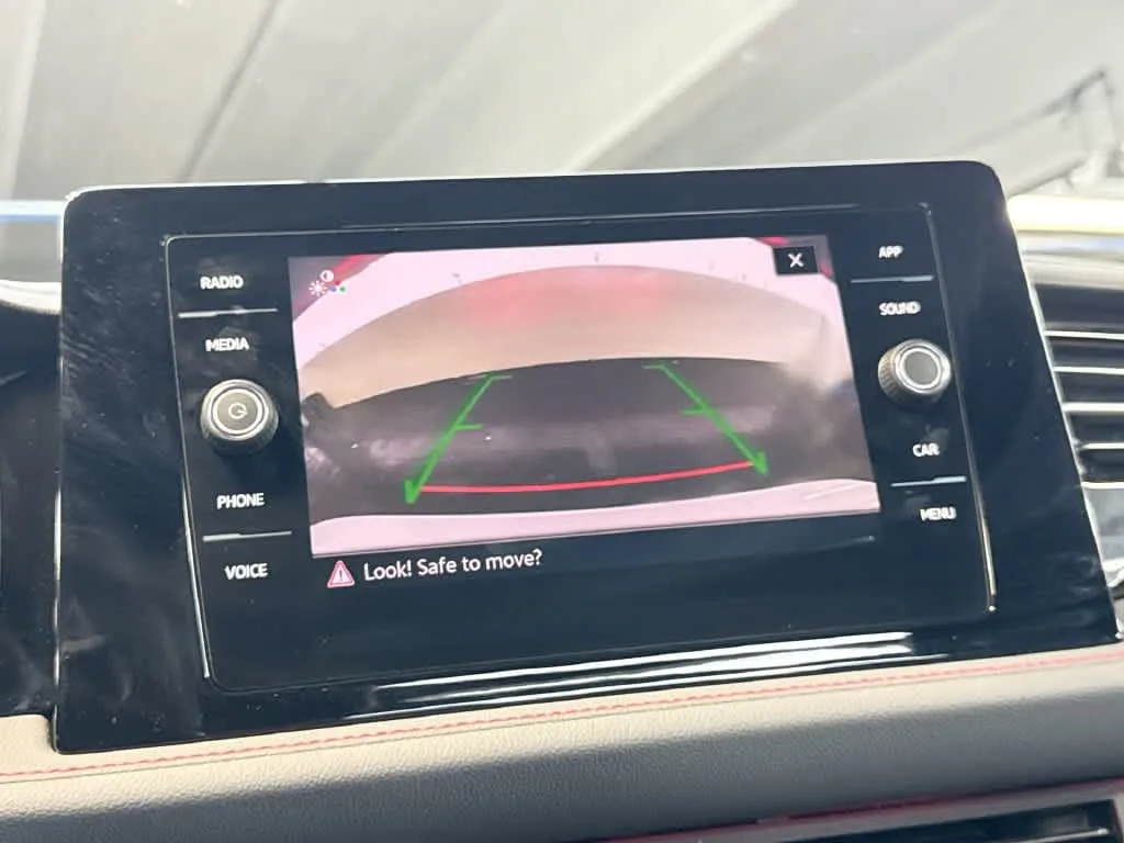 2025 Volkswagen Jetta GLI Autobahn photo 18