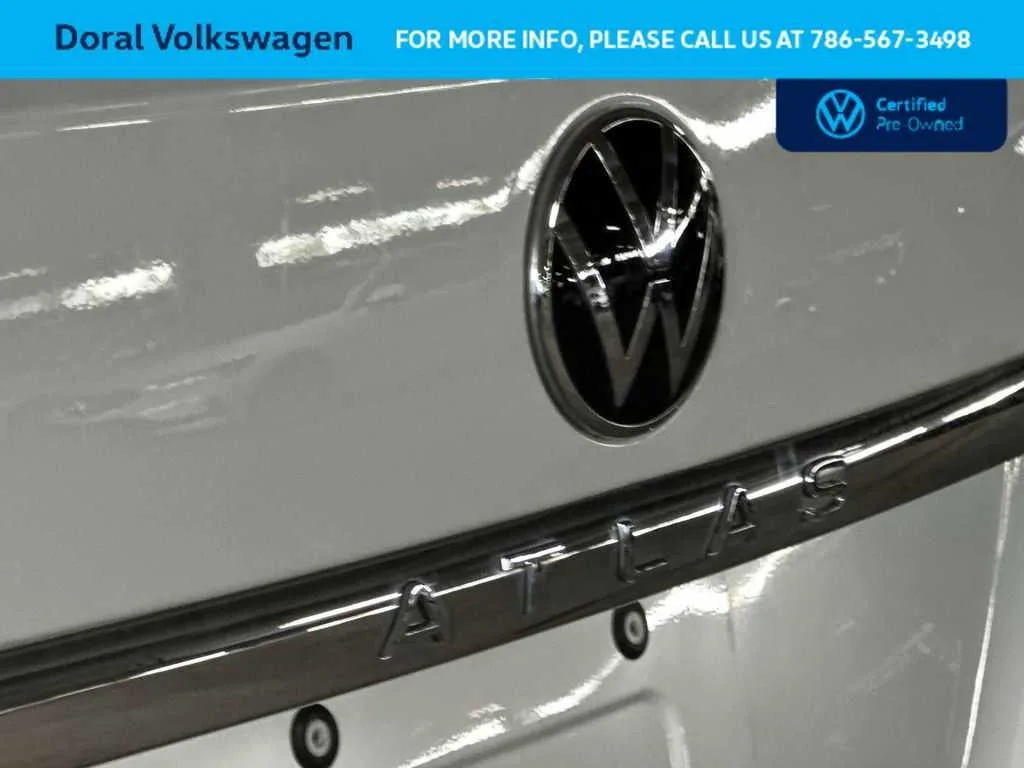 2023 Volkswagen Atlas Cross Sport 2.0T SE w/Technology photo 10