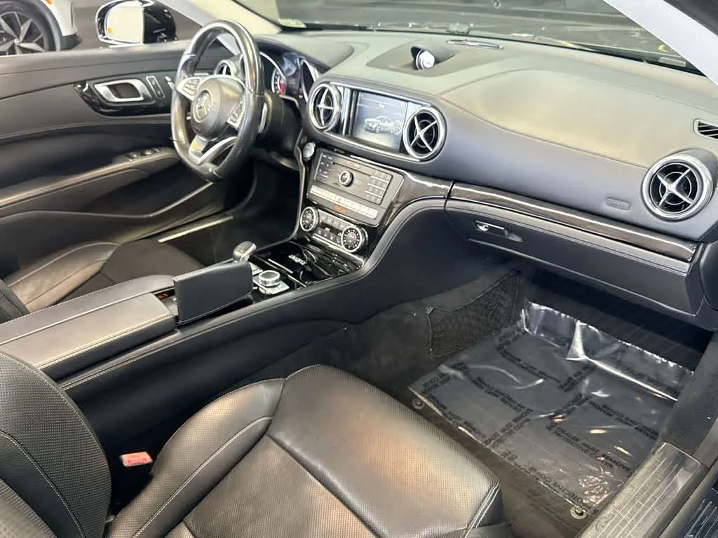 2017 Mercedes-Benz SL 550 SL 550 photo 22