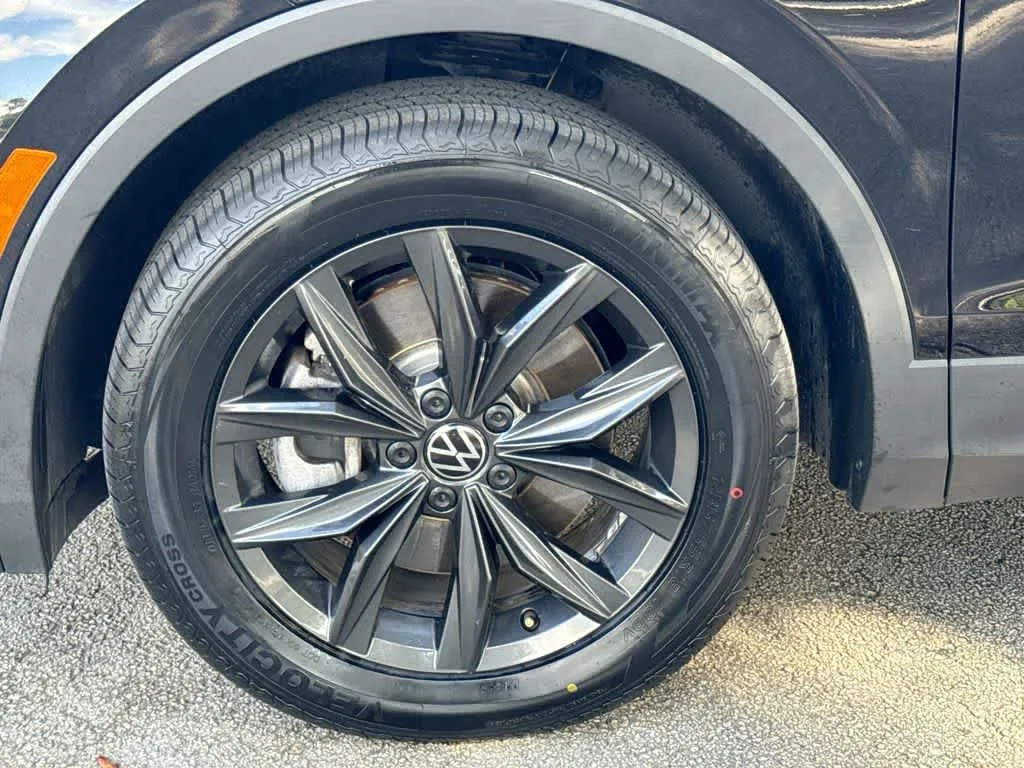 2024 Volkswagen Tiguan SE photo 11