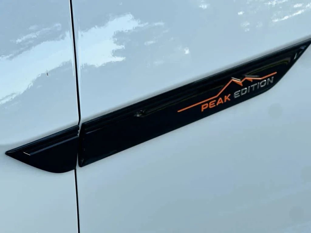 2024 Volkswagen Atlas 2.0T Peak Edition SE w/Technology photo 10