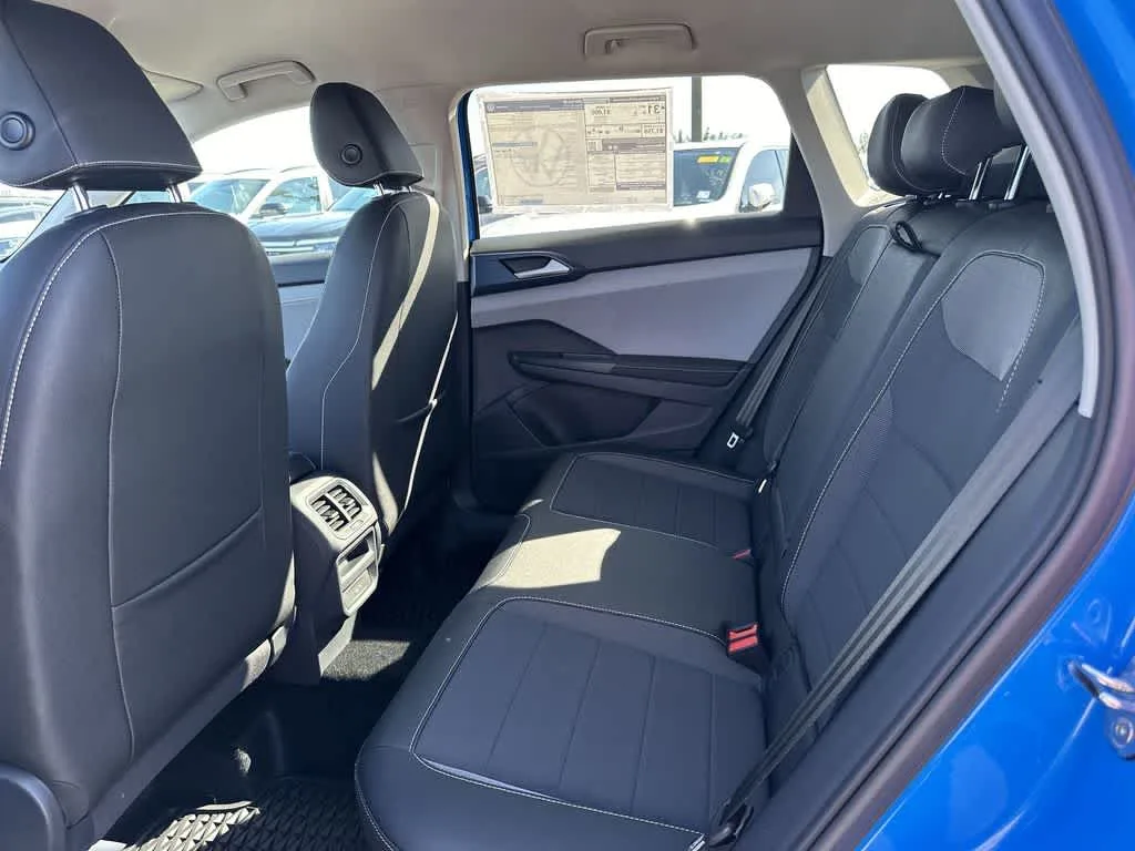 2024 Volkswagen Taos SE photo 30