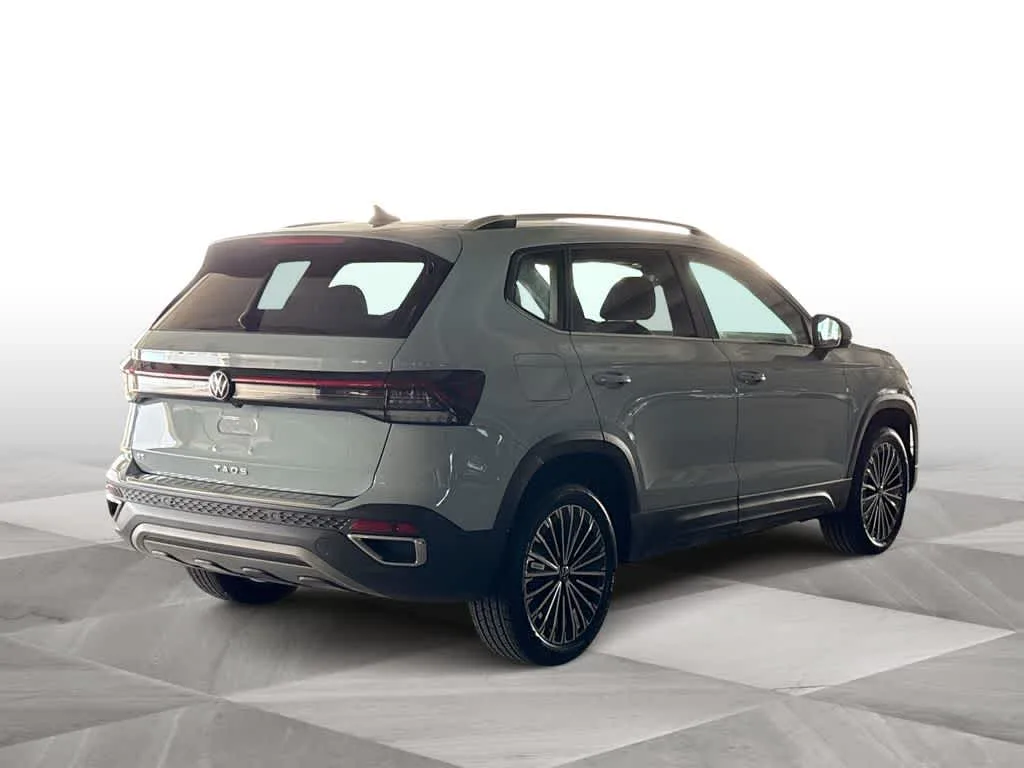2026 Volkswagen Taos SE photo 8