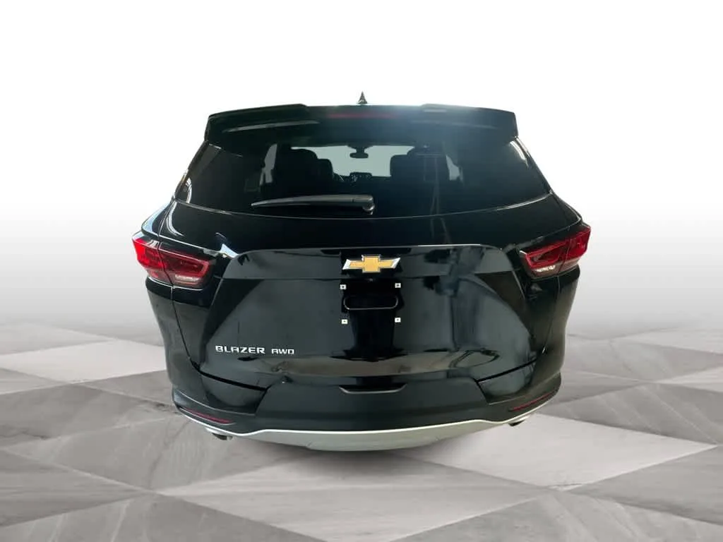 2025 Chevrolet Blazer LT photo 7