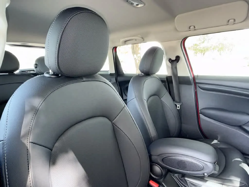 2024 MINI Hardtop 4 Door Cooper photo 27