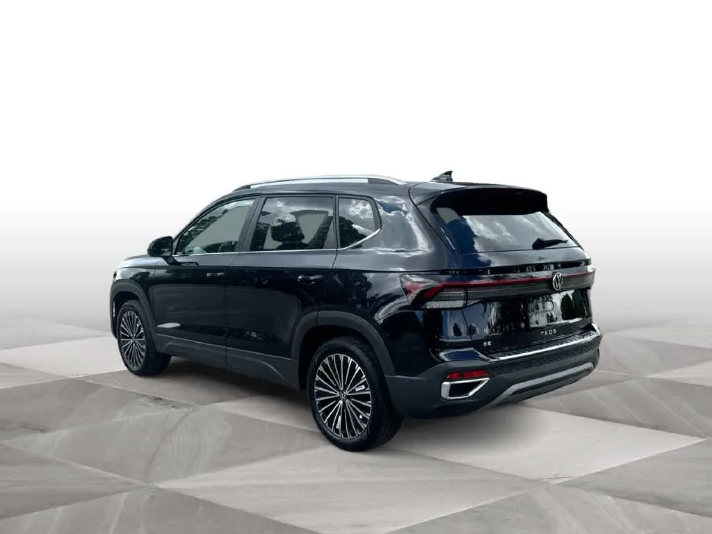 2026 Volkswagen Taos SE photo 6