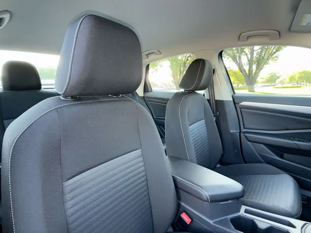 2025 Volkswagen Jetta S photo 27