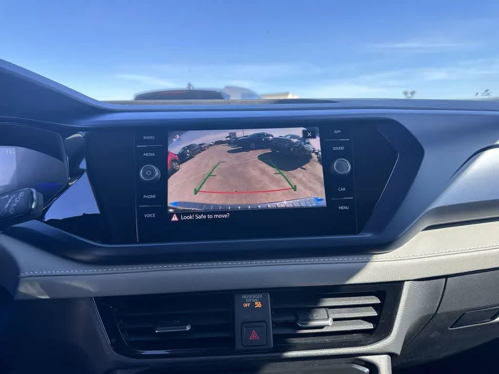 2024 Volkswagen Taos SE photo 27