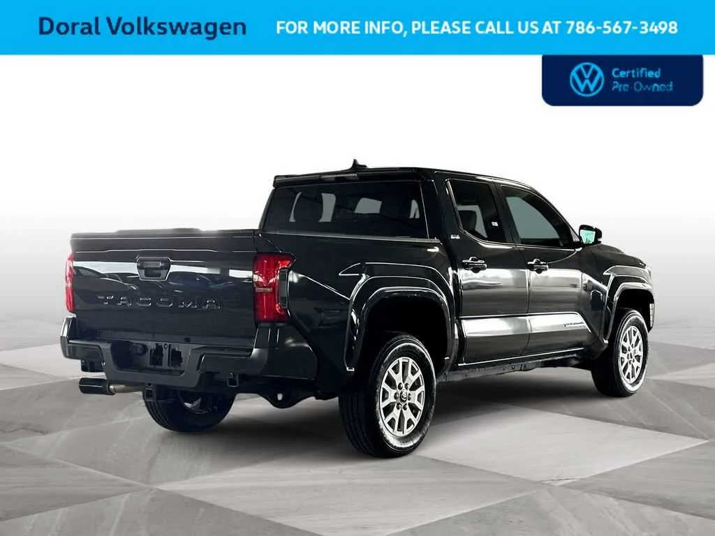 2025 Toyota Tacoma SR5 photo 8