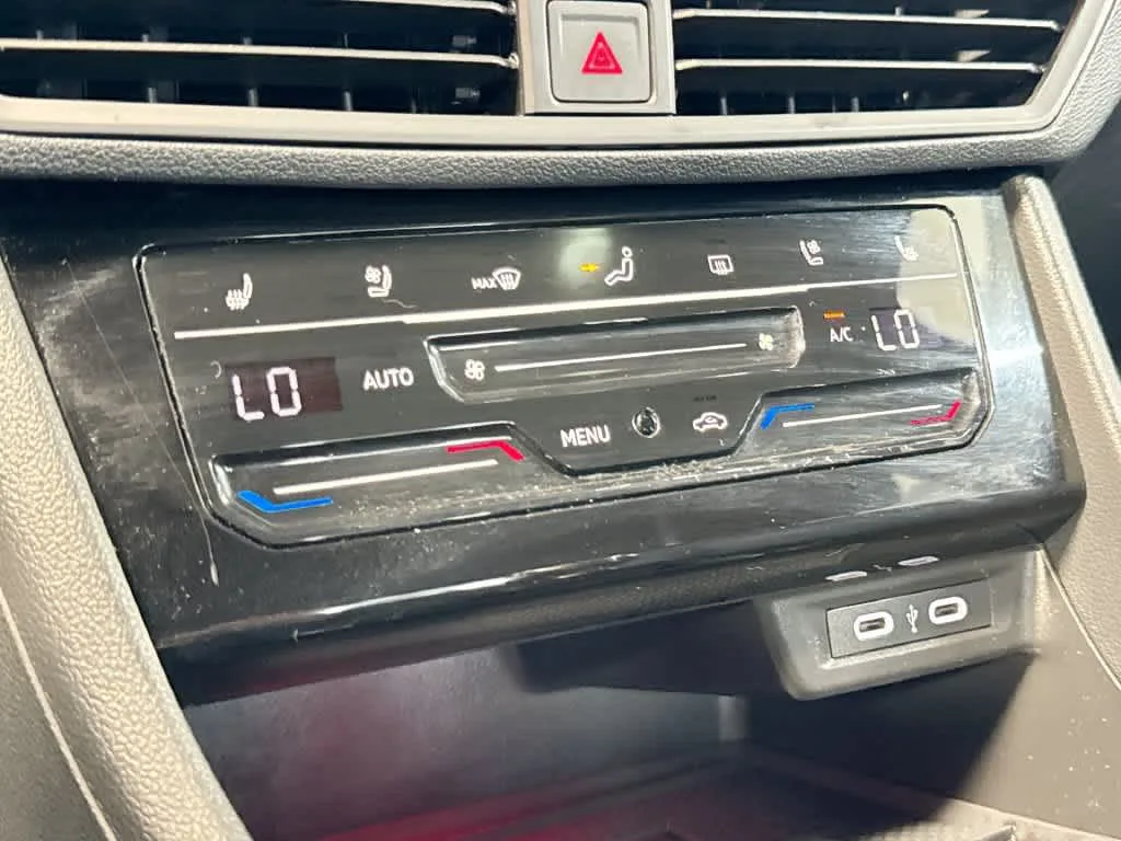 2025 Volkswagen Jetta GLI Autobahn photo 19