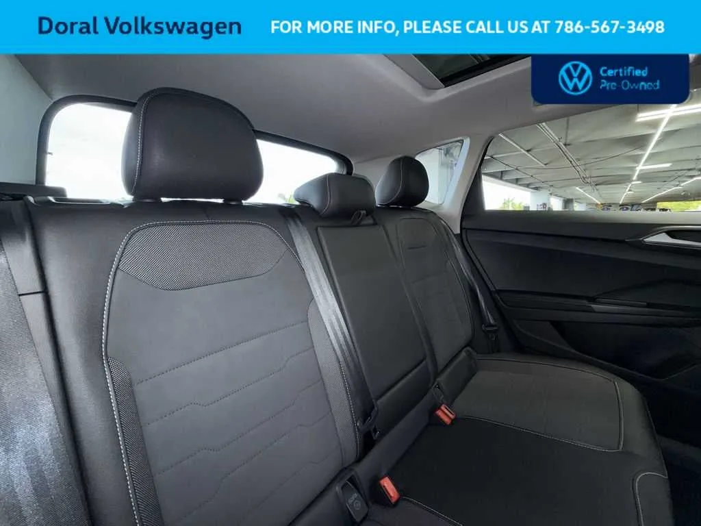 2025 Volkswagen Taos SE Black photo 26