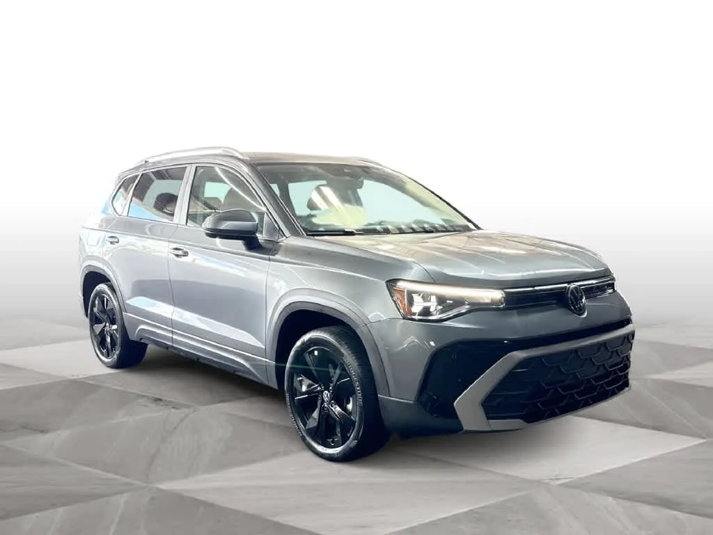 2026 Volkswagen Taos SE photo 2