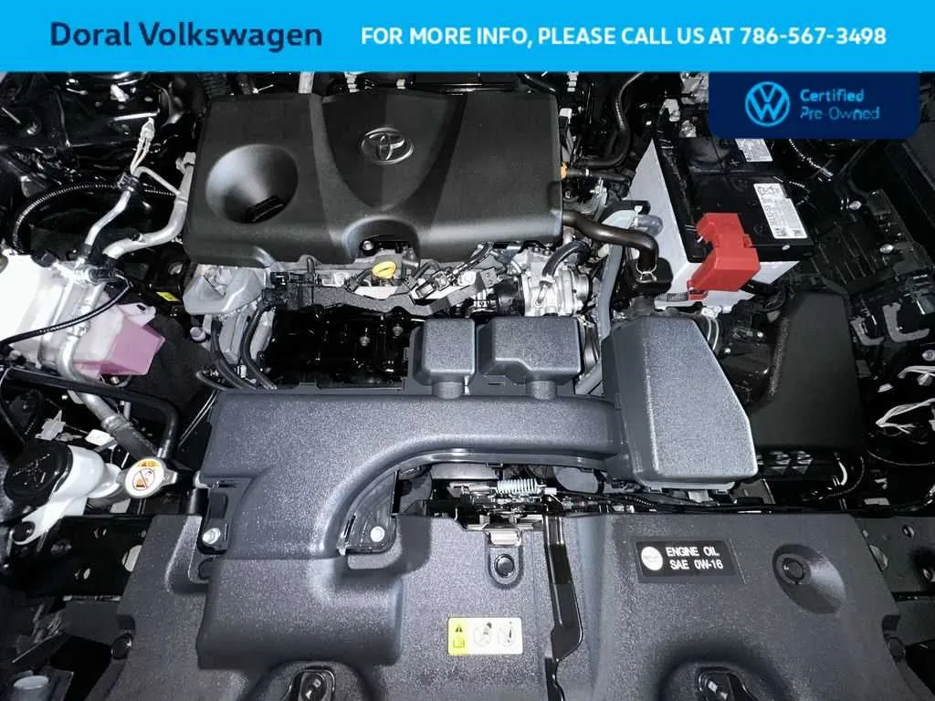2025 Toyota RAV4 XLE photo 12