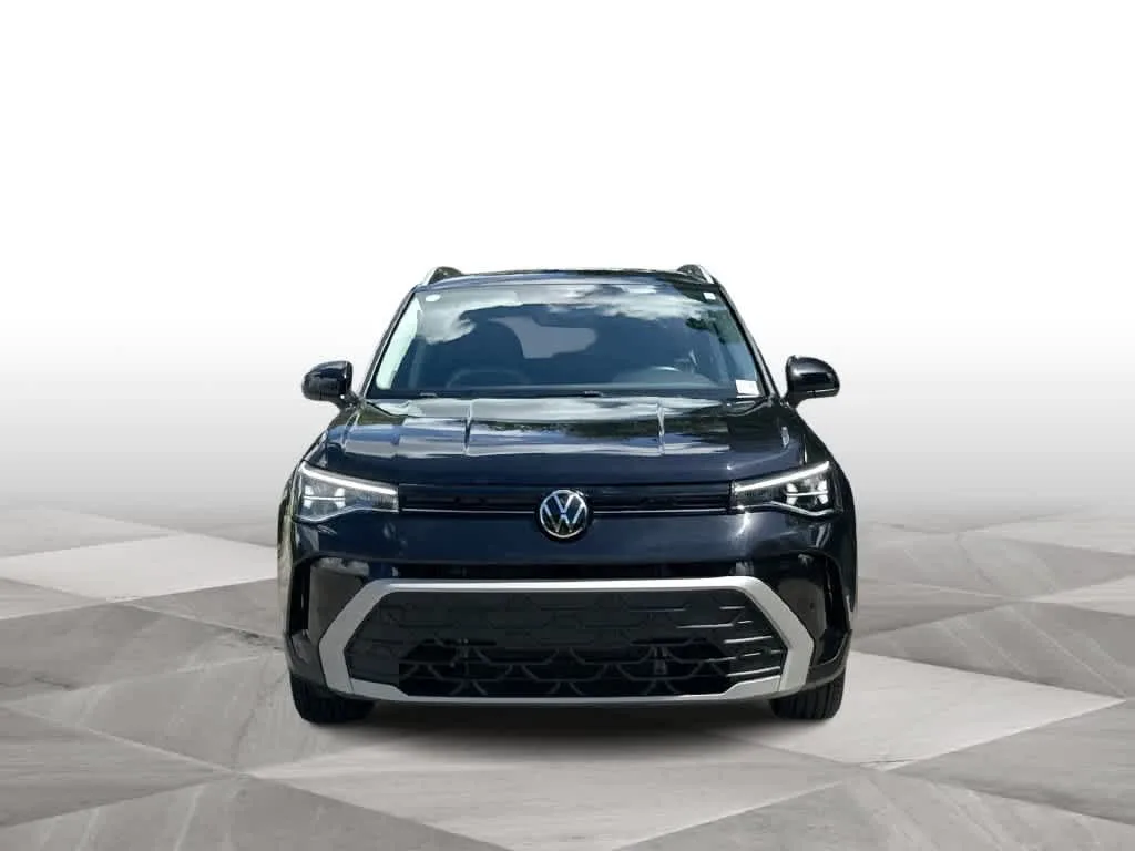 2026 Volkswagen Taos SE photo 3