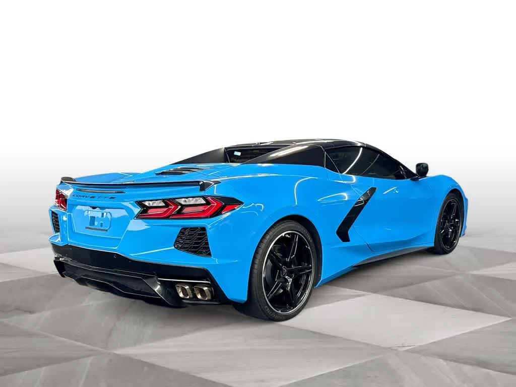 2023 Chevrolet Corvette 2LT photo 8