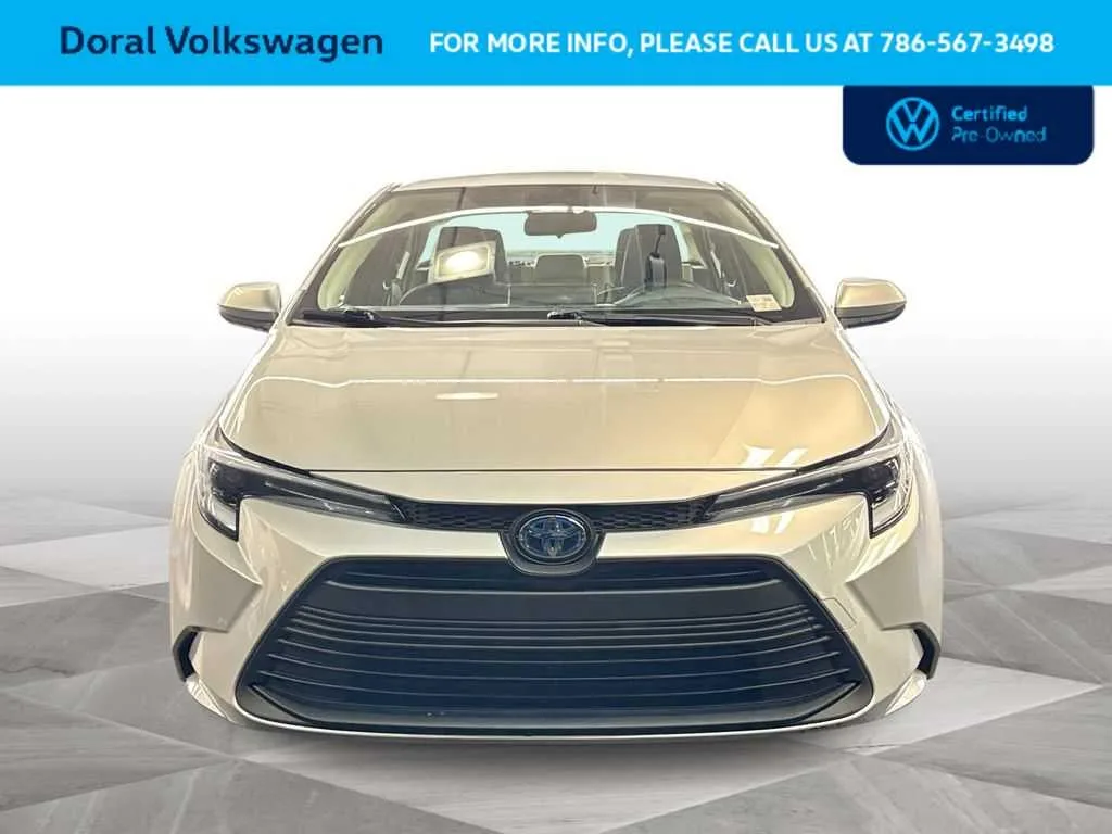2025 Toyota Corolla Hybrid LE photo 3