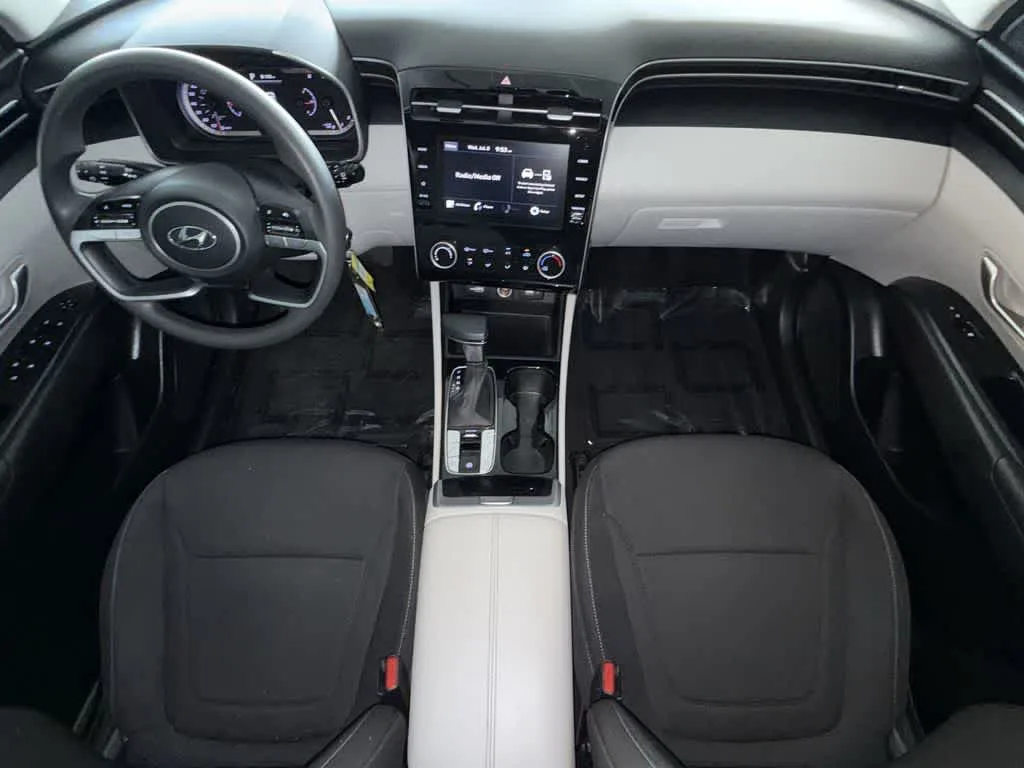 2024 Hyundai Tucson SE photo 24