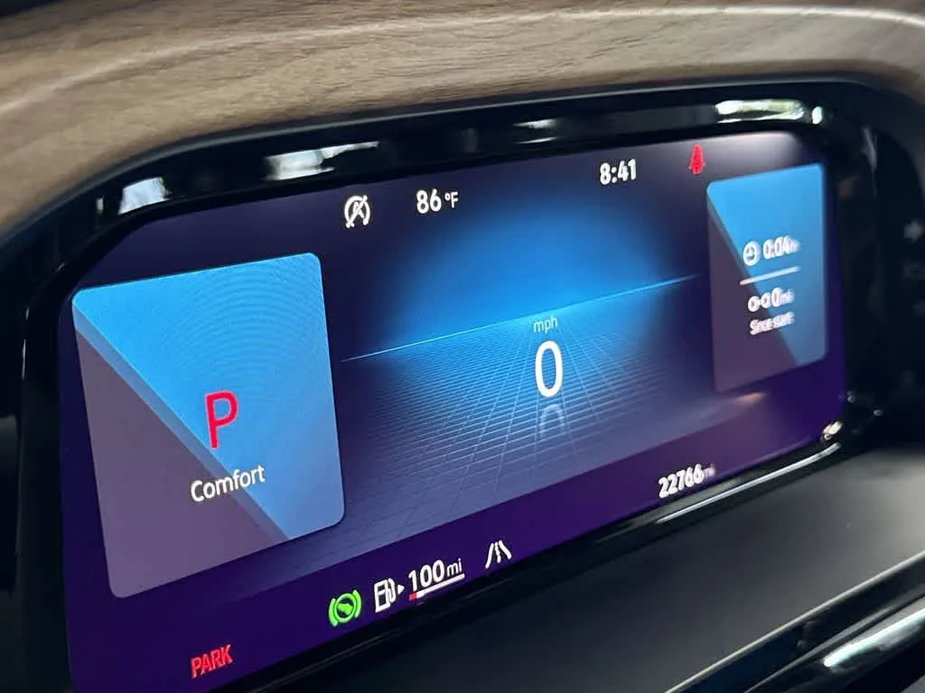 2024 Volkswagen Atlas 2.0T SE w/Technology photo 16
