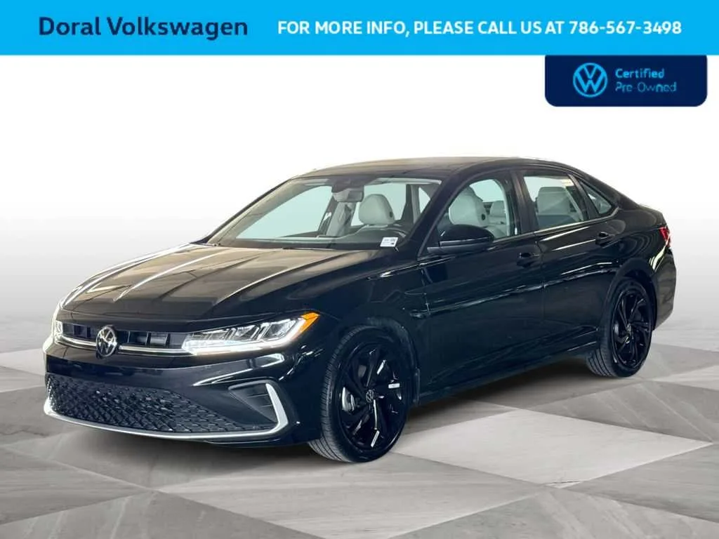 2025 Volkswagen Jetta SE photo 4