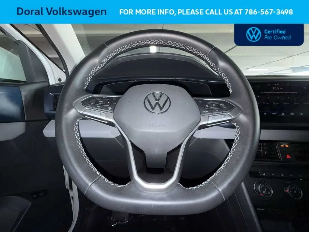 2022 Volkswagen Taos SE photo 15