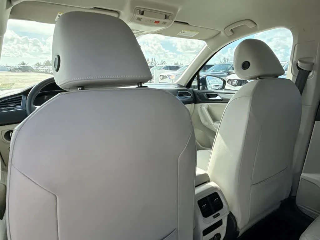 2023 Volkswagen Tiguan SE photo 23