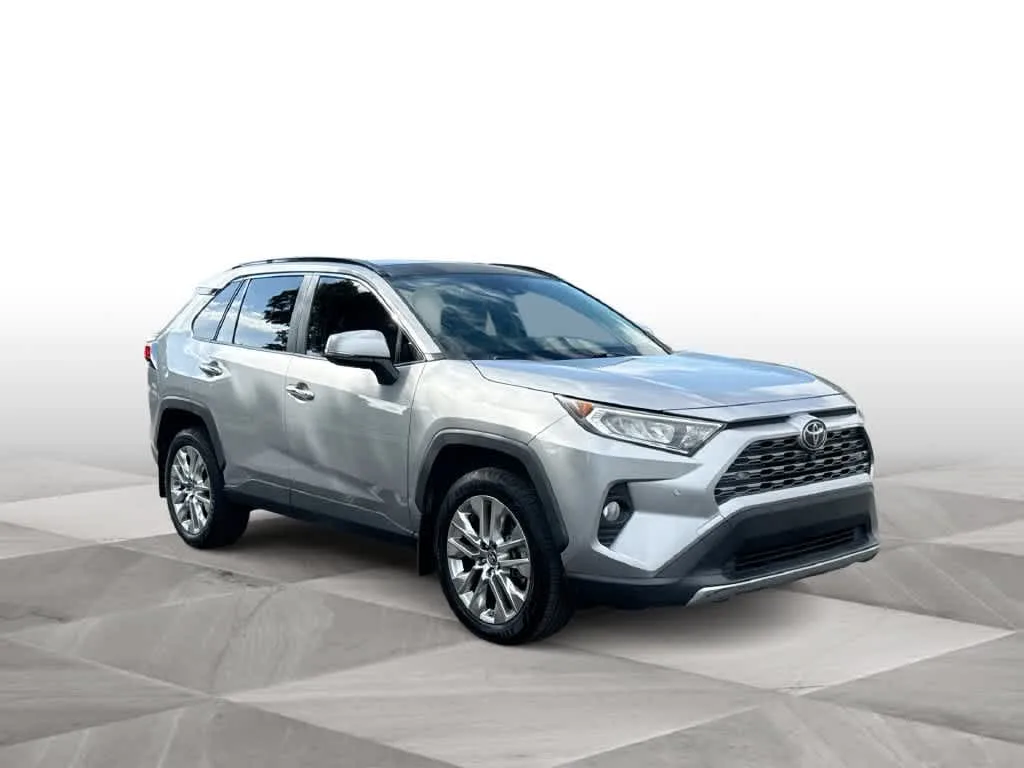 2019 Toyota RAV4 Limited photo 2