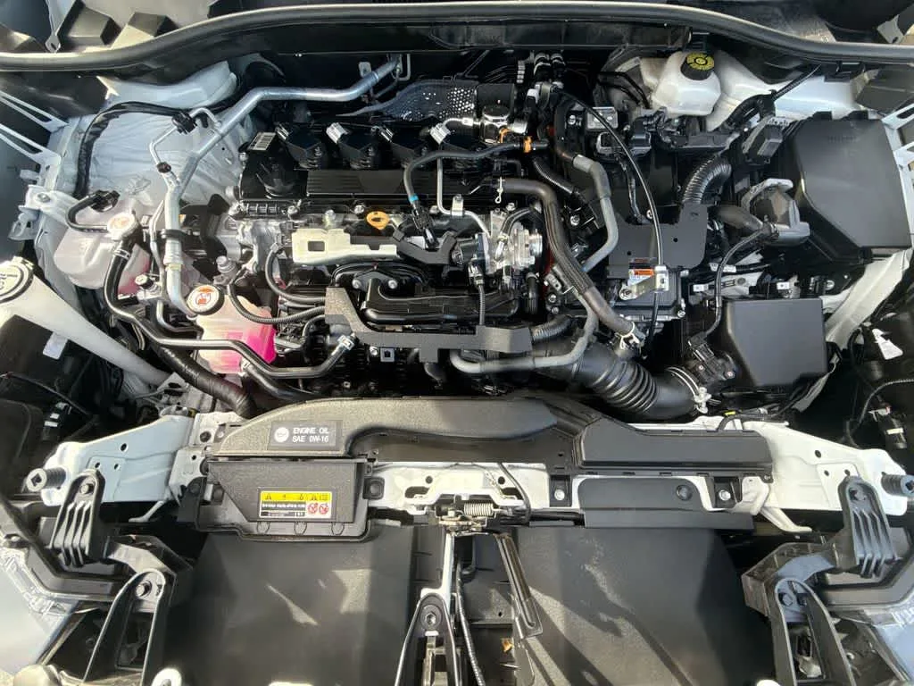 2024 Toyota Corolla Cross Hybrid SE photo 12