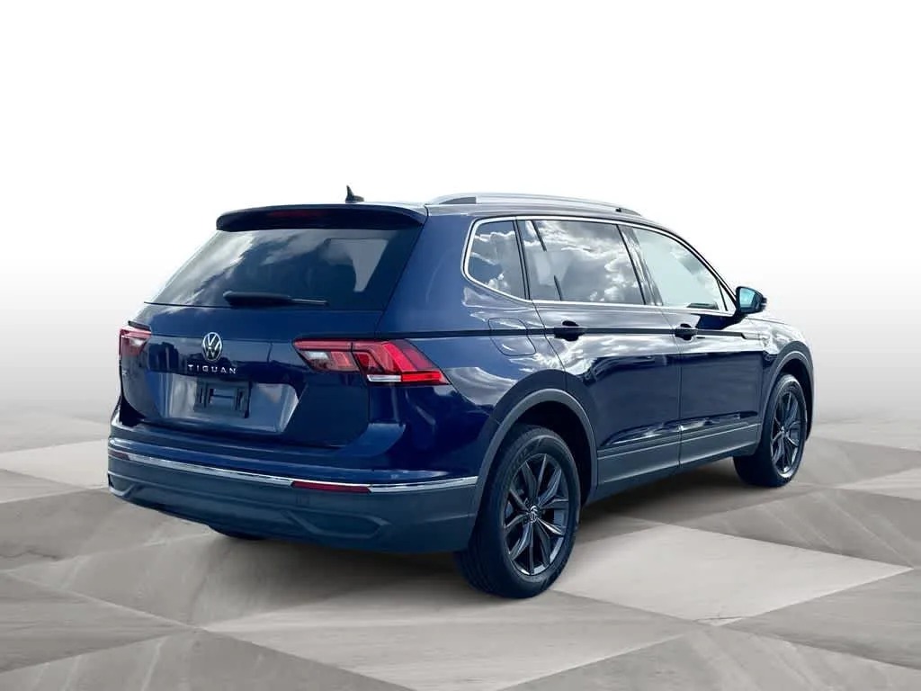 2023 Volkswagen Tiguan SE photo 8