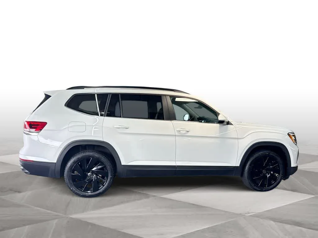 2024 Volkswagen Atlas 2.0T SE w/Technology photo 9